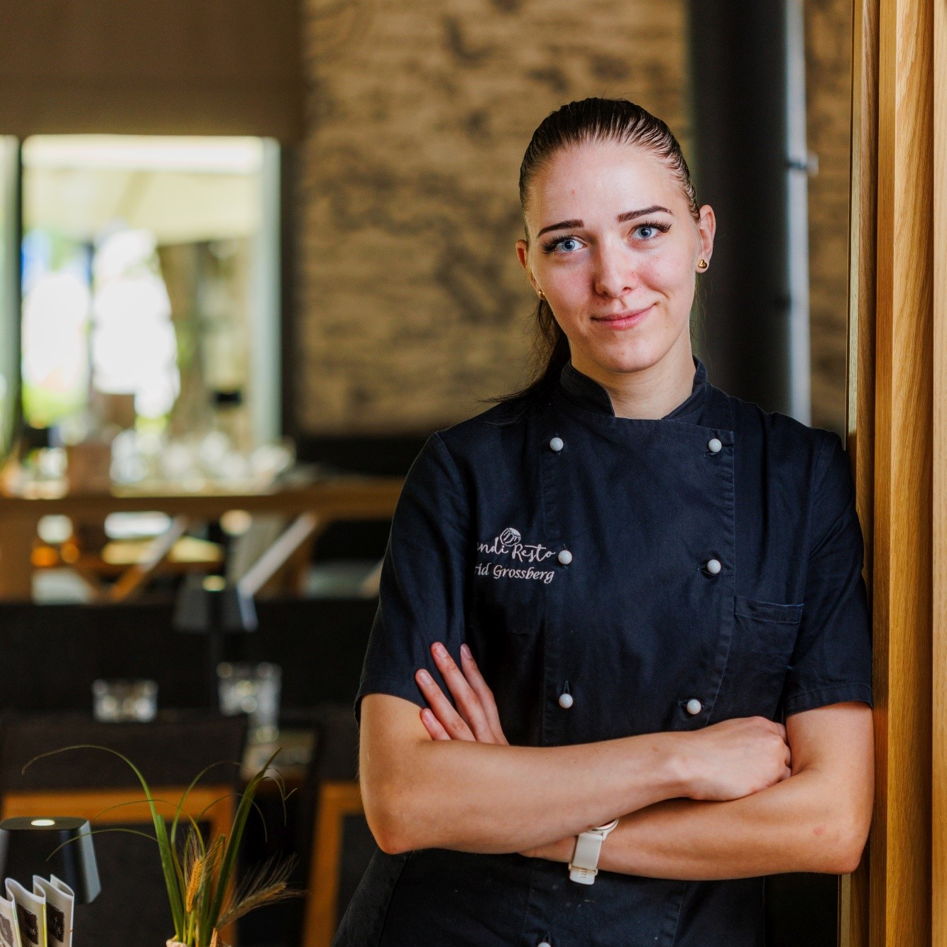 Ugandi_Resto_-_Ingrid_Grossberg_(2)
